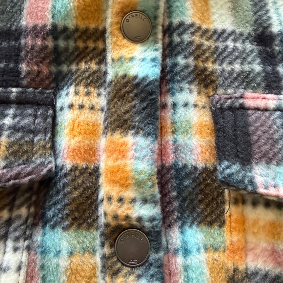 Women’s O’Neill Plaid Shacket - Picture 3 of 5